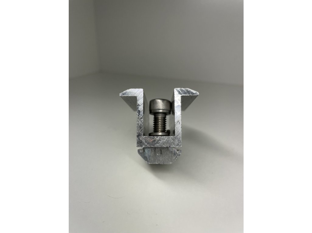 Stredový úchyt FV panelu